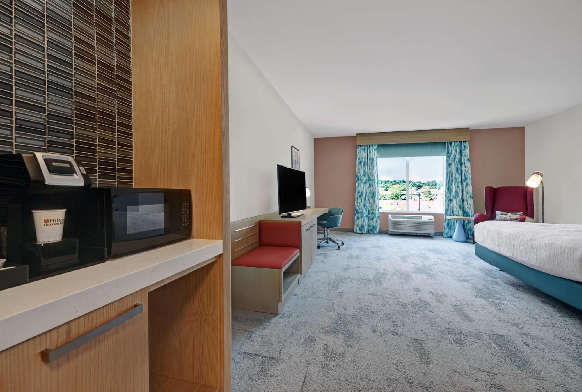 Hilton Garden Inn ماناساس المظهر الخارجي الصورة
